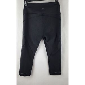 Athleta Stealth Capri Black Leggings Tight Workout Yoga Athletic Womens Medium